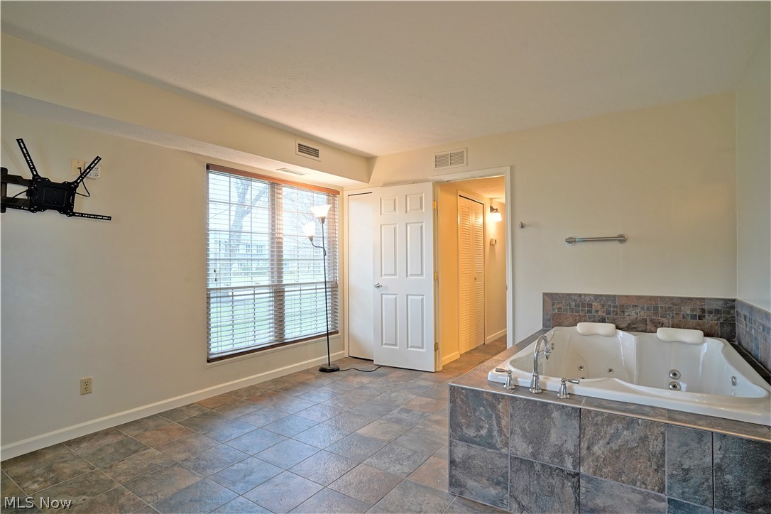 Independence Place South Condo - Residential