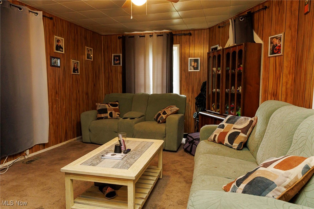 Dennison, Ohio 44621, United States, 3 Bedrooms Bedrooms, ,2 BathroomsBathrooms,Residential,Active,213944