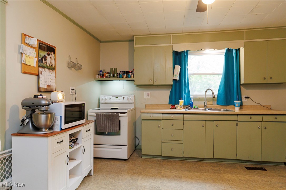 Dennison, Ohio 44621, United States, 3 Bedrooms Bedrooms, ,2 BathroomsBathrooms,Residential,Active,213944