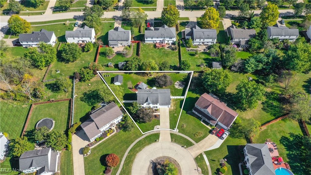 Photo of 5249 Crown Pointe Drive, Medina, OH 44256 (MLS # 5162795)