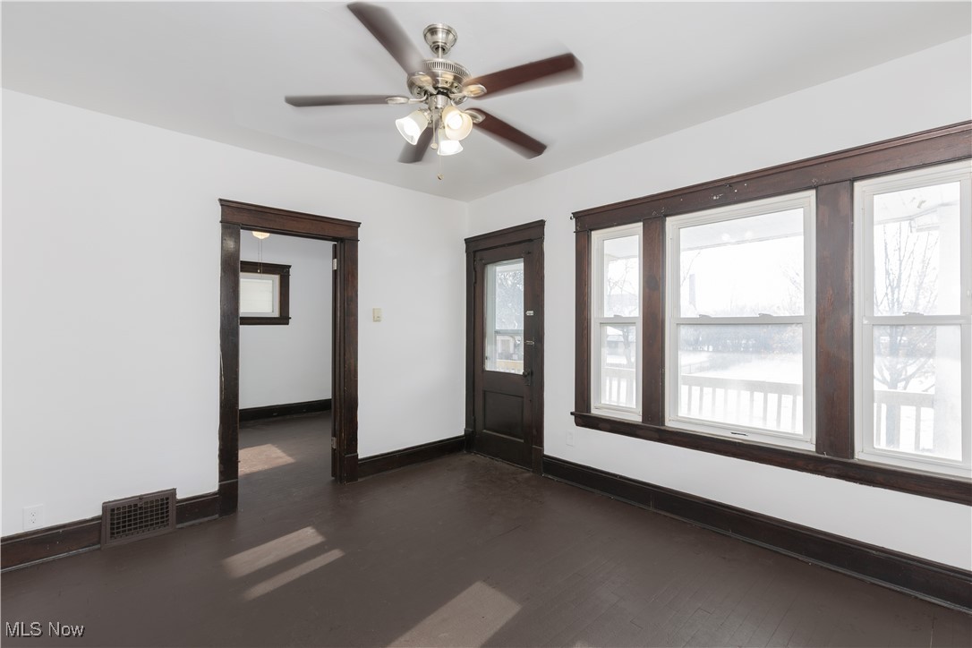 9905 Lamontier Avenue