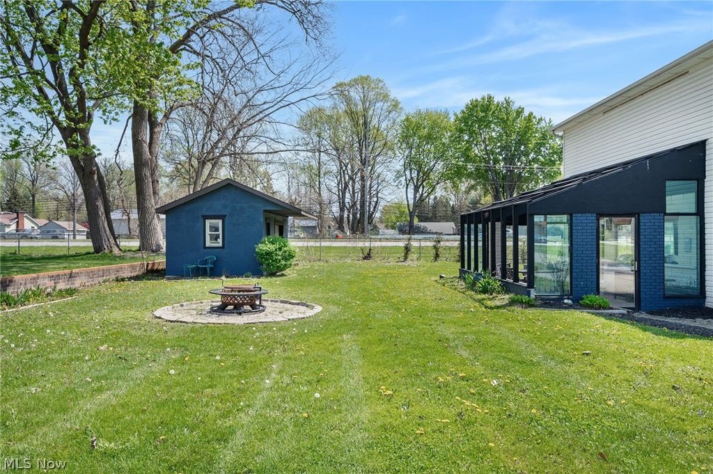 Photo of 5411 W Heisley Road, Mentor, OH 44060 (MLS # 5199994)