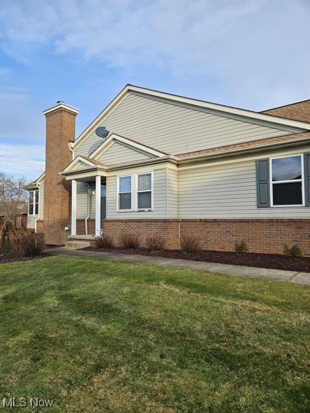 Photo of 321 Stone Bridge Drive, Sagamore Hills, OH 44067 (MLS # 5179954)