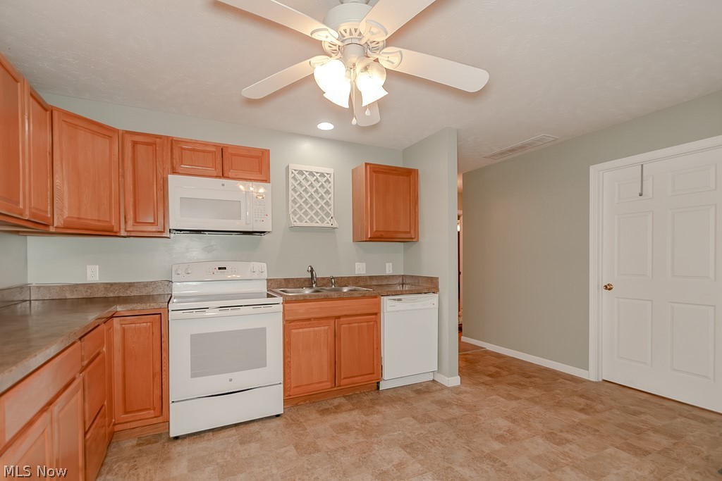 Vanna Shores Condo Ph 12 - Residential