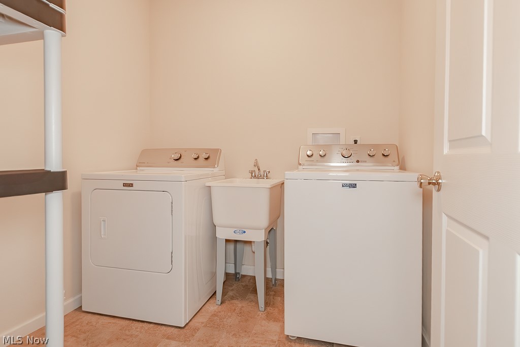 Vanna Shores Condo Ph 12 - Residential