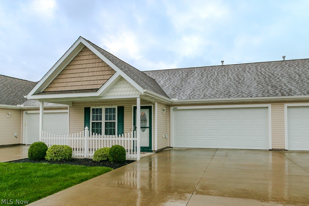 Vanna Shores Condo Ph 12 - Residential