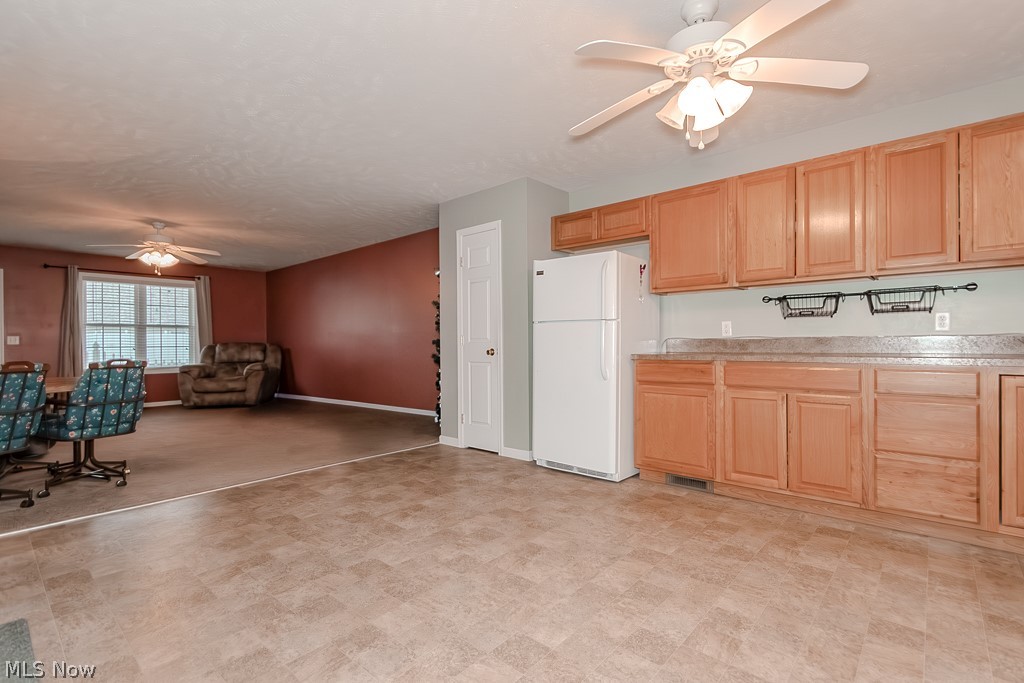 Vanna Shores Condo Ph 12 - Residential