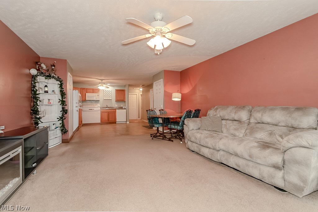 Vanna Shores Condo Ph 12 - Residential