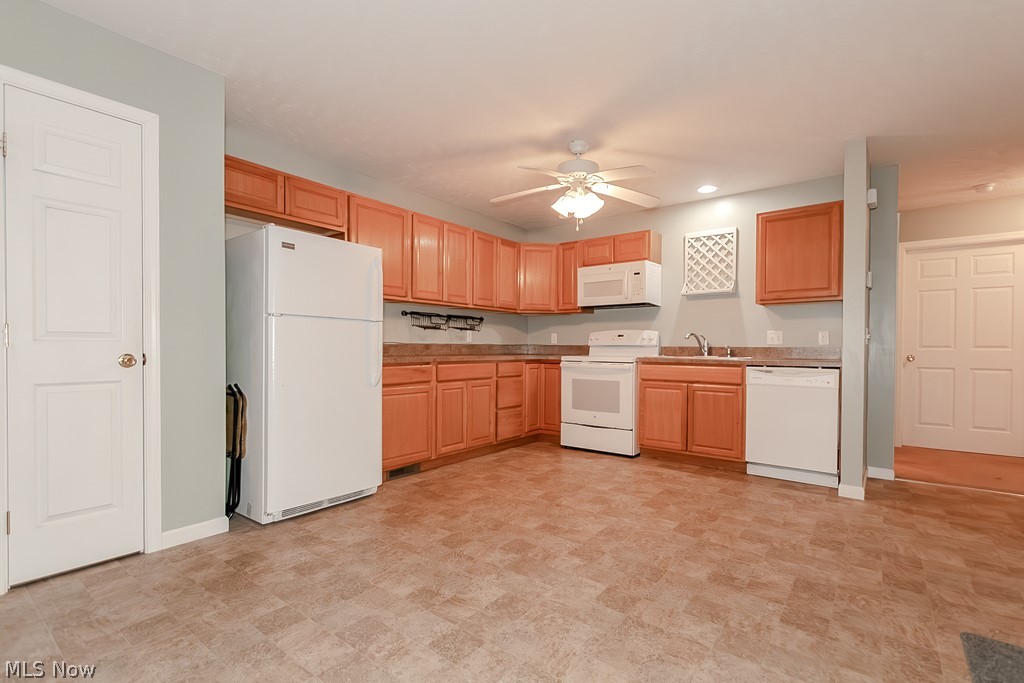 Vanna Shores Condo Ph 12 - Residential