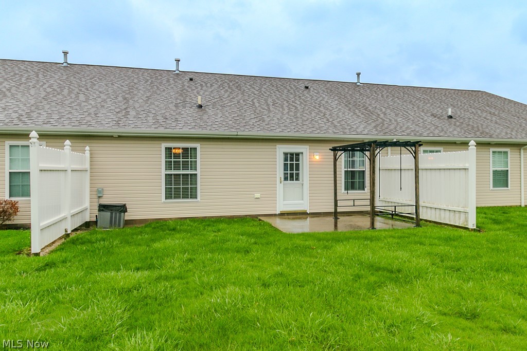 Vanna Shores Condo Ph 12 - Residential