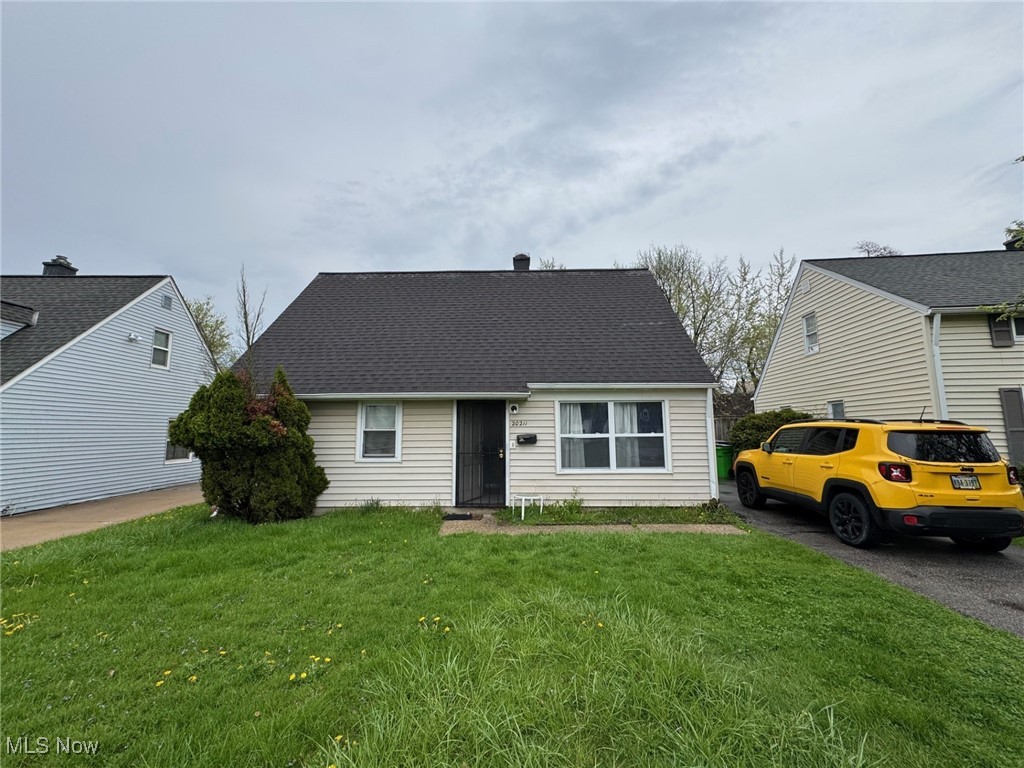 This home is a great opportunity to own at an affordable price. This 4 bedroom bungalow features 2 first floor bedrooms. This home also features newer roof, vinyl siding and windows. This home also comes with a 1 car detached garage. This home just needs some light cosmetic updates.