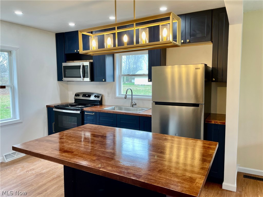 Barberton Homestead - Residential