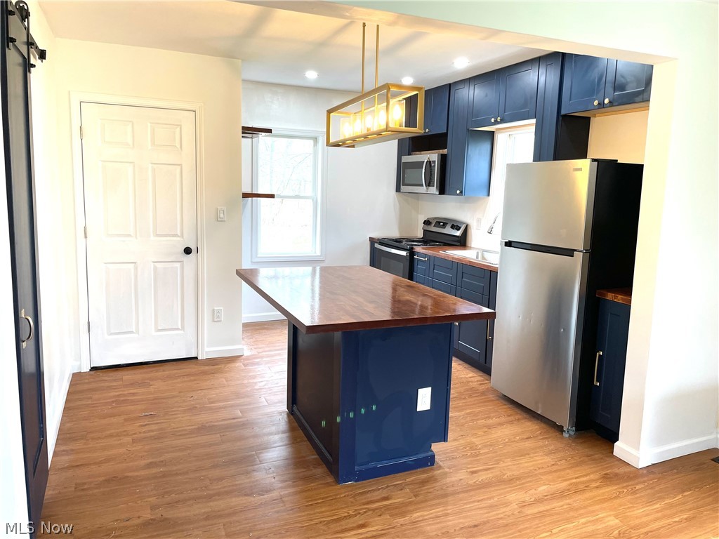 Barberton Homestead - Residential