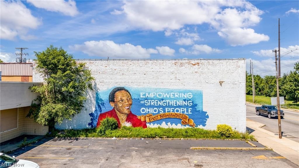 Cleveland - Commercial Sale