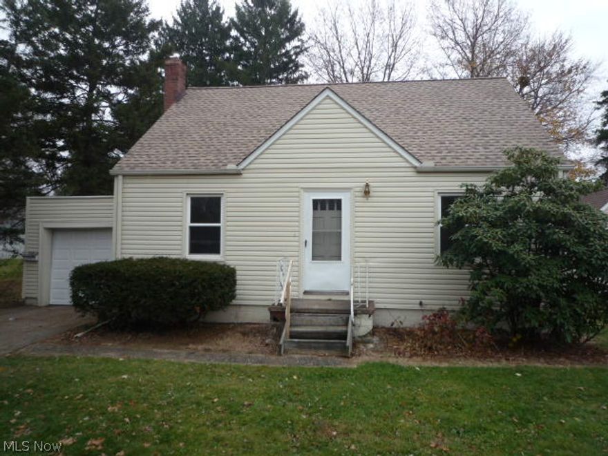 3 BR Cape Cod.  Freshly painted with new flooring.  Attached 1 Car Garage. Vinyl Sided.  New Furnace.  Nice Level Backyard.  Don't miss out on this great Ellet Listing!  This is a Fannie Mae HomePath Property.