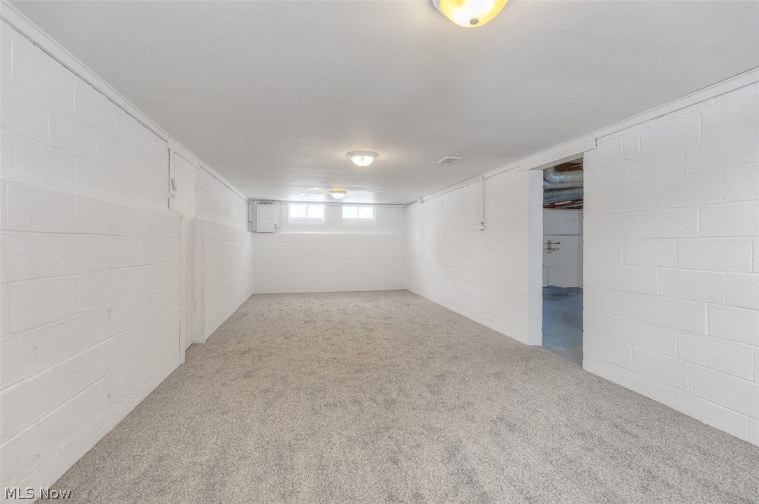 Bungalow - Residential