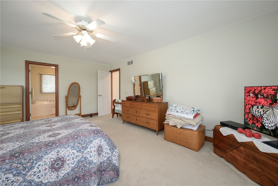 Forest Mdws 01 - Residential