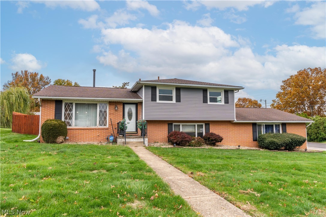 1227 33rd Street NE