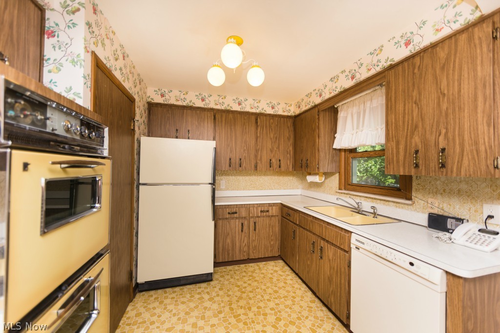 William T Arnos Belvoir-Bayard - Residential