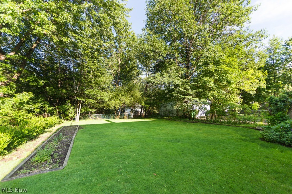 William T Arnos Belvoir-Bayard - Residential