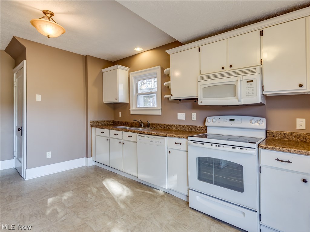 Mccourt - Residential Lease