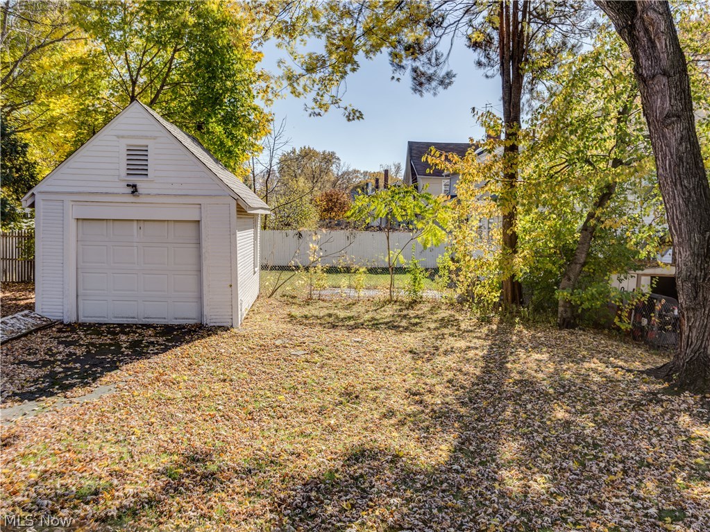 Mccourt - Residential Lease