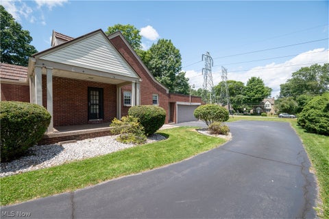 Tiny photo for 222 Brookfield Avenue, Boardman, OH 44512 (MLS # 5220959)