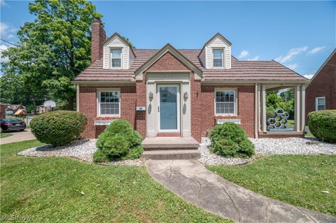 Tiny photo for 222 Brookfield Avenue, Boardman, OH 44512 (MLS # 5220959)