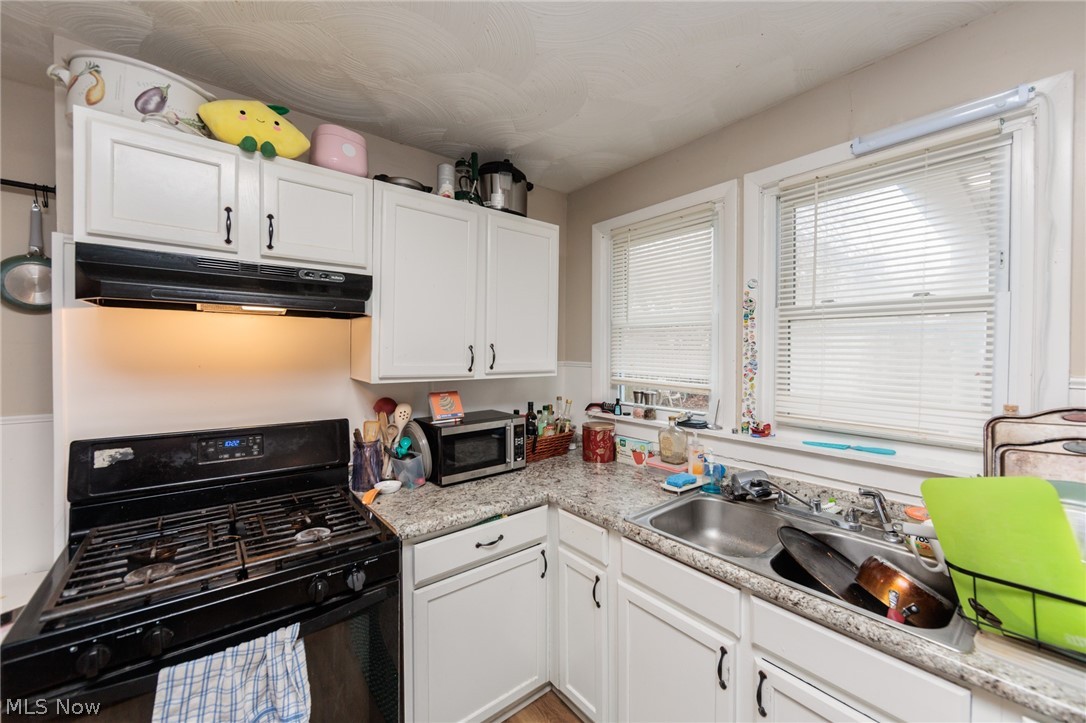 George P & Matilda Henrys - Residential Lease