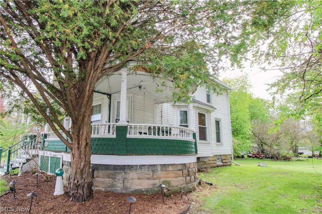 Photo of 4040 Broadway, Lorain, OH 44052 (MLS # 5205248)