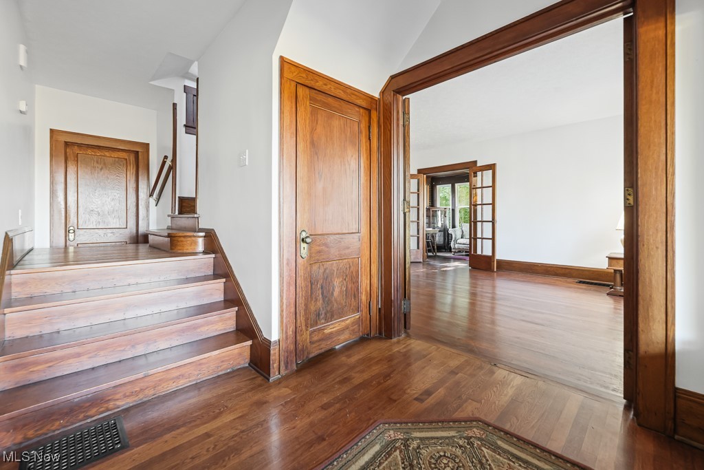 Em & R Myers 1 - Residential