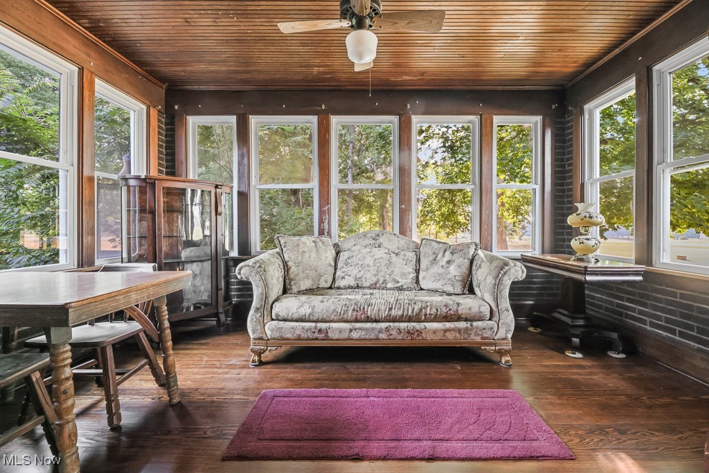 Em & R Myers 1 - Residential