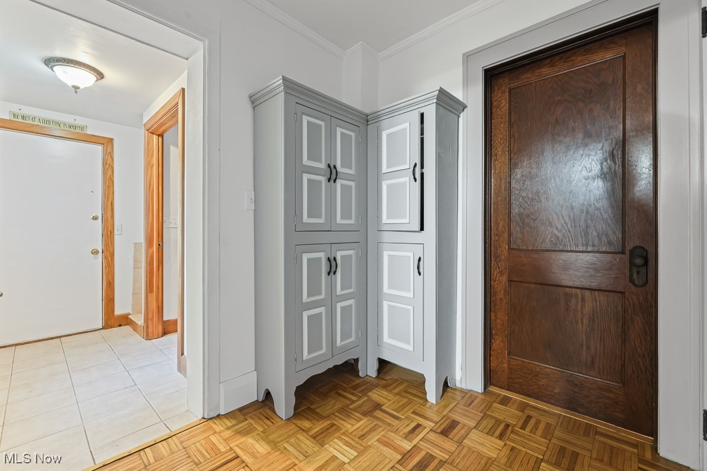 Em & R Myers 1 - Residential