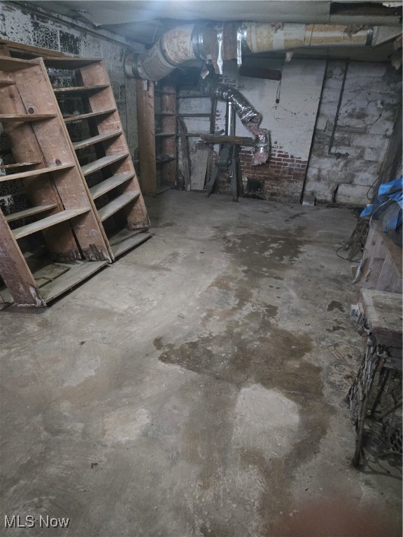 Em & R Myers 1 - Residential