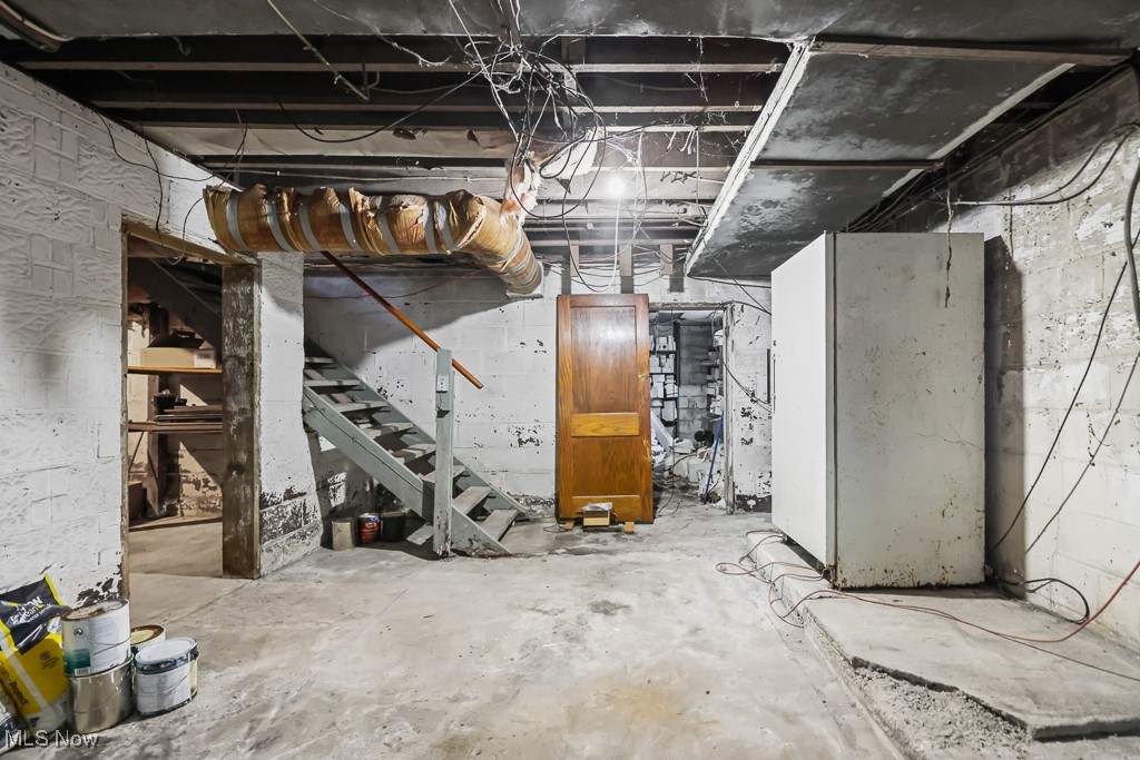 Em & R Myers 1 - Residential