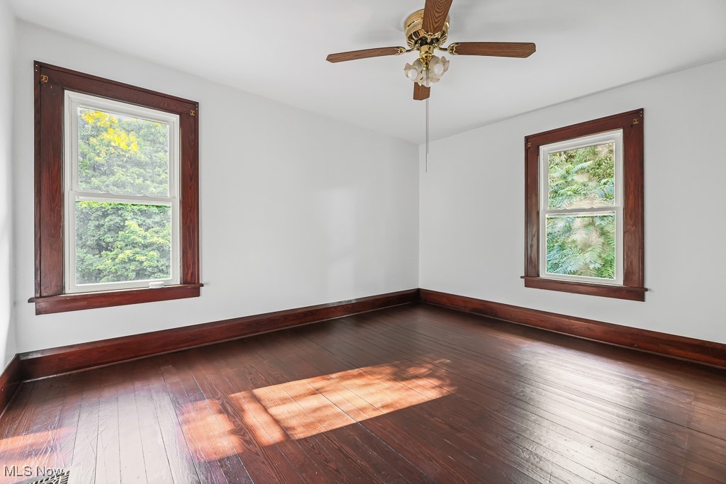 Em & R Myers 1 - Residential