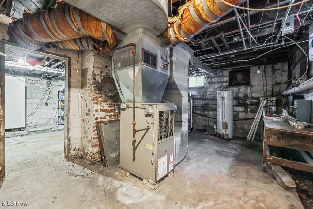 Em & R Myers 1 - Residential