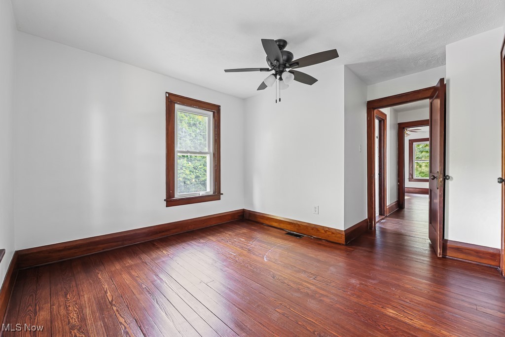 Em & R Myers 1 - Residential