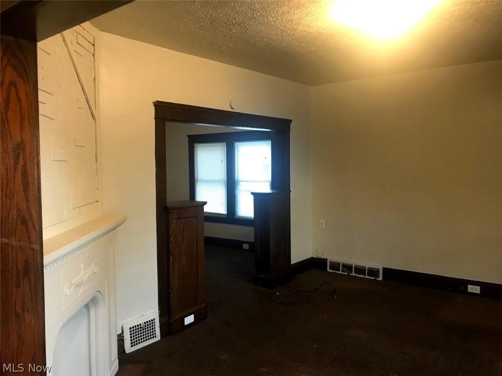 Joseph Laronges Lake Shore Boule - Residential Income