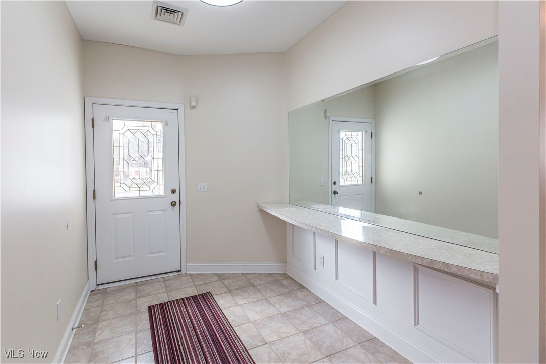 4338 Greenway Trail, Massillon, Ohio image 2