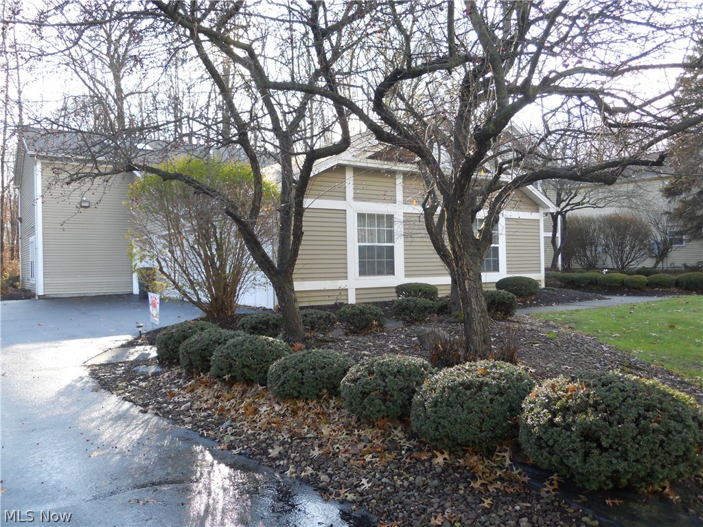 Forest Huntington Woods Condo - Residential