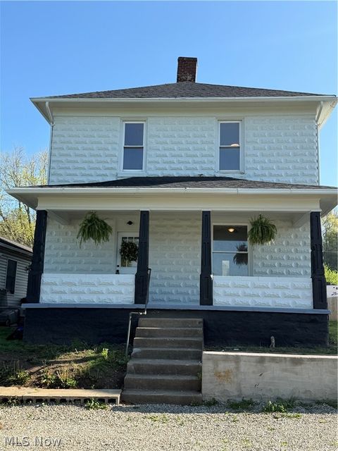 Homes For Sale - 1229 Jackson Street<br/> Zanesville, OH 43701