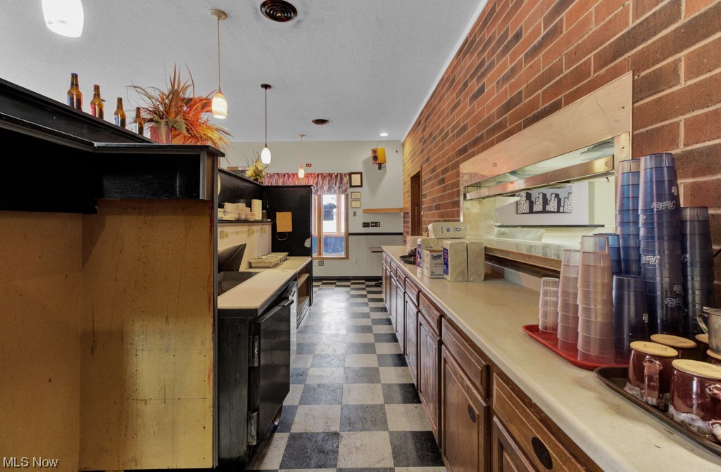 Pike - Commercial Sale