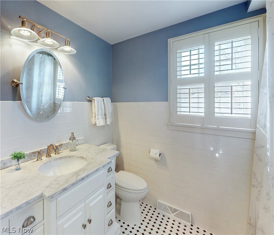 Chagrin Acres - Residential