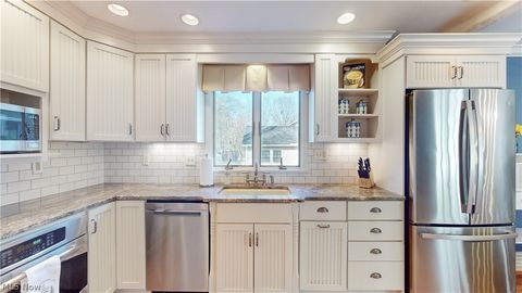 Tiny photo for 145 Greenbrier Drive, Chagrin Falls, OH 44022 (MLS # 5192125)