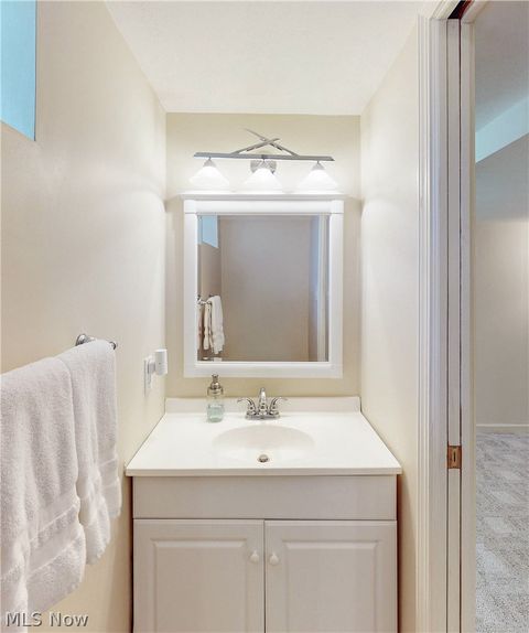 Tiny photo for 145 Greenbrier Drive, Chagrin Falls, OH 44022 (MLS # 5192125)