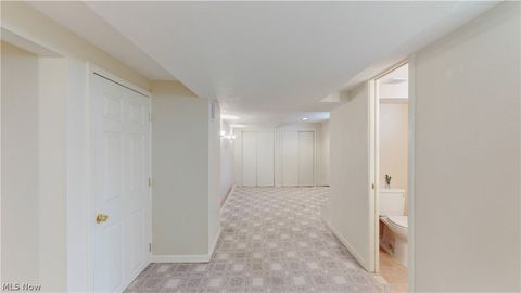 Tiny photo for 145 Greenbrier Drive, Chagrin Falls, OH 44022 (MLS # 5192125)