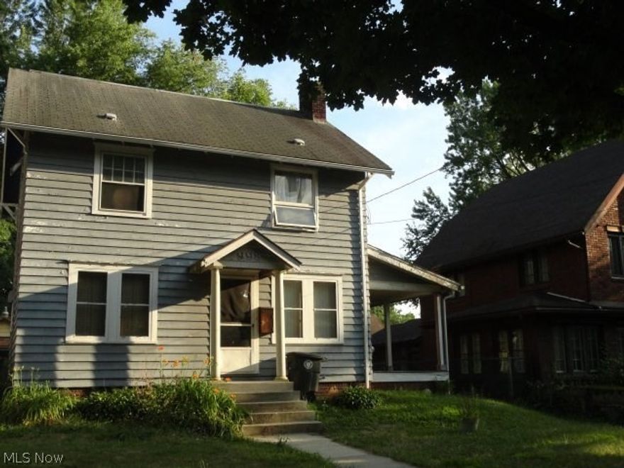 Nice size home with a fireplace in the Living room, built-in and recessed lighting in the dinning room, 2 porches, full basement. Needs your help to get back to full potential! AS-IS, agent must follow submission directions.