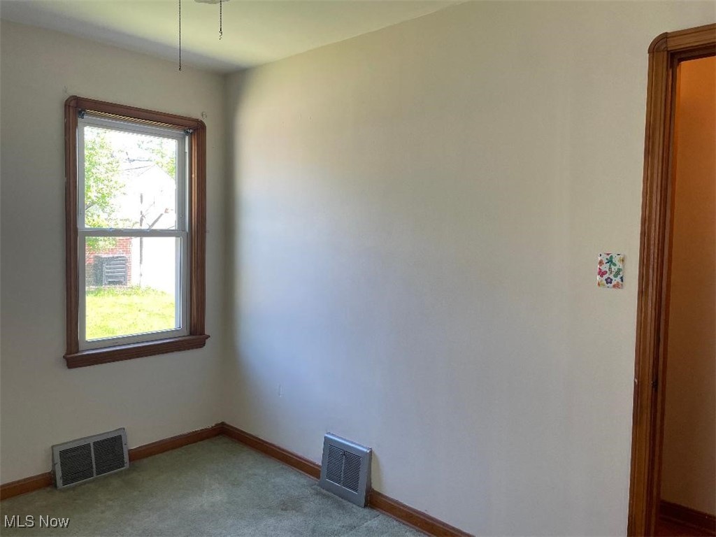 13432 Wainstead Avenue, Cleveland, Ohio image 25