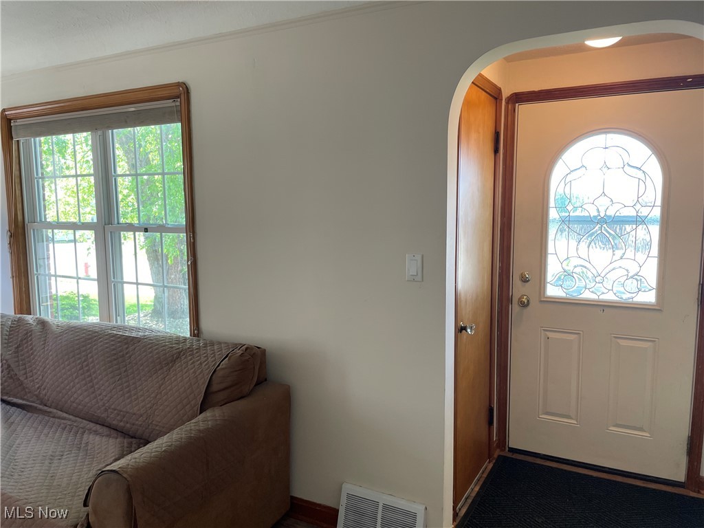 13432 Wainstead Avenue, Cleveland, Ohio image 9